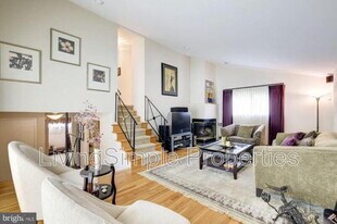 5902 Holland Rd in Rockville, MD - Building Photo