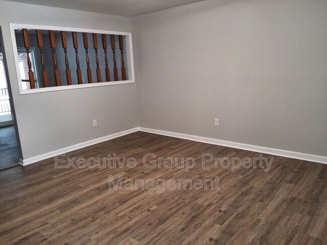 1800 Preston St in Radcliff, KY - Building Photo - Building Photo