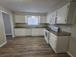 17602 Heritage Bay Dr in Webster, TX - Building Photo - Building Photo