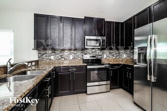 112 Andalusia Loop in Davenport, FL - Foto de edificio - Building Photo