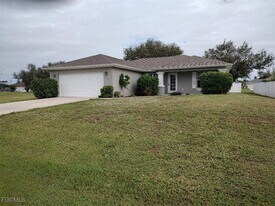 1719 SW 2nd Pl in Cape Coral, FL - Building Photo