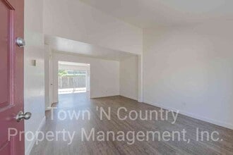 19120 Creekside Pl in Salinas, CA - Building Photo - Building Photo