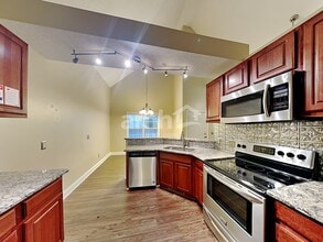 1009 Loch Lomond Cir in Concord, NC - Foto de edificio - Building Photo