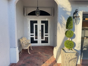 209 Preserve Ct in Royal Palm Beach, FL - Foto de edificio - Building Photo