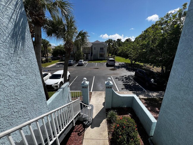 1612 SE Green Acres Cir in Port St. Lucie, FL - Foto de edificio - Building Photo