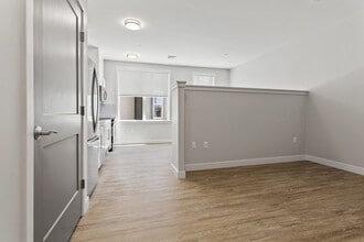 13 Shetland St, Unit 409 in Boston, MA - Building Photo - Building Photo