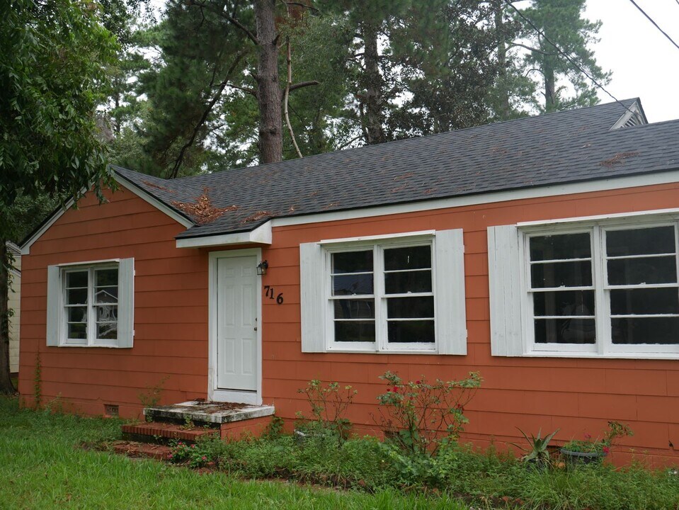 716 E Ann St in Valdosta, GA - Foto de edificio