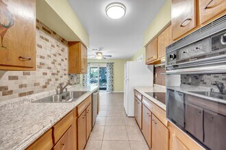 515 Los Escondidos Rd in Marble Falls, TX - Building Photo - Building Photo