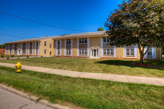 Sunrise Valley in West Des Moines, IA - Foto de edificio - Building Photo