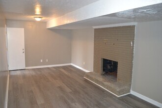 1218 Constitution Dr in Louisville, KY - Building Photo - Building Photo