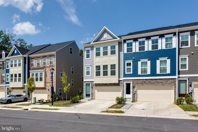 property at 2546 Buckthorn Dr