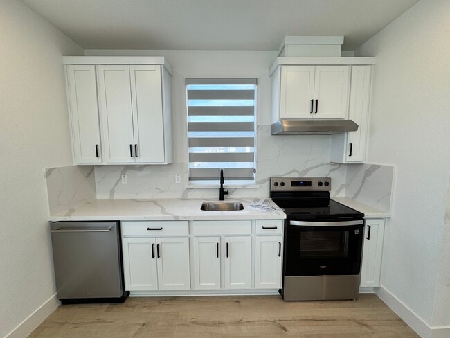property at 201 W Rustica Dr