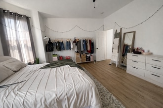 530 S Salford St in Philadelphia, PA - Building Photo - Building Photo