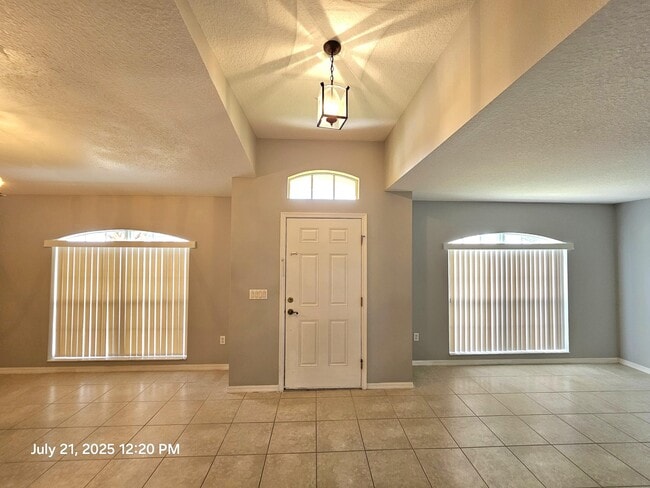 2182 SW Idaho Ln in Port St. Lucie, FL - Building Photo - Building Photo
