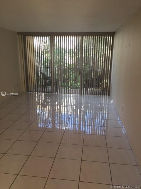 8821 W Flagler St-Unit -201 in Miami, FL - Building Photo - Building Photo