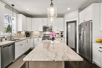 3906 Hillside Dr in Royal Oak, MI - Foto de edificio - Building Photo