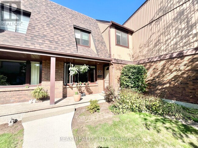 property at 279 Sandowne Dr