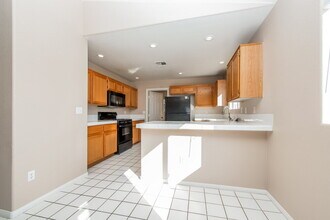 5426 Silent Path Way in North Las Vegas, NV - Building Photo - Building Photo