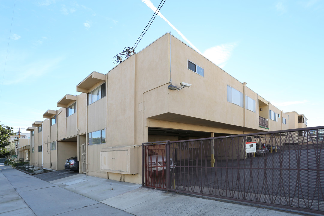 Marlborough House in Encino, CA - Building Photo