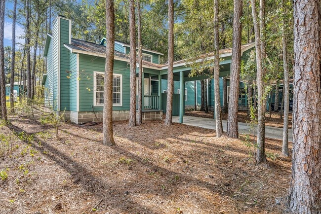 property at 68 Summer Oaks Dr