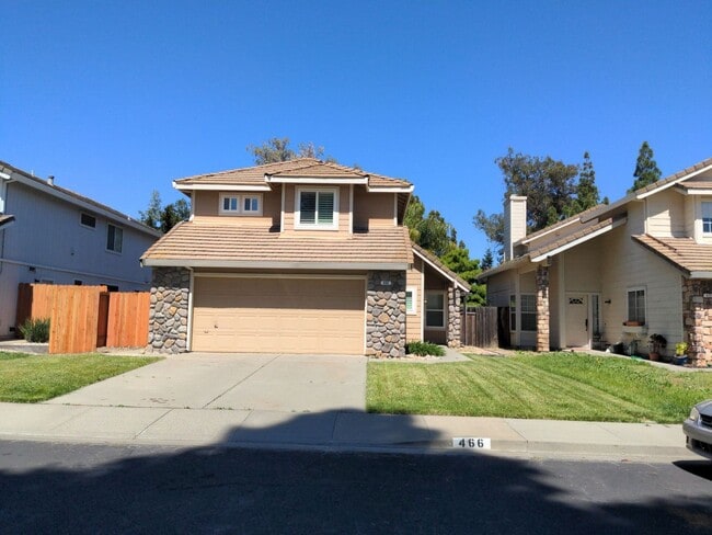 466 Regency Cir in Vacaville, CA - Building Photo - Building Photo