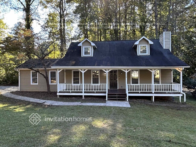 property at 3550 Valley Dr SW