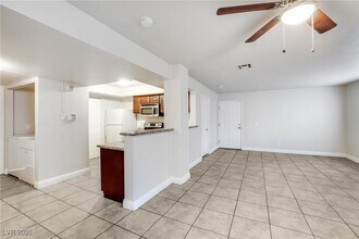 6800 E Lake Mead Blvd in Las Vegas, NV - Building Photo - Building Photo