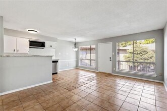5000 Bowser Ave in Dallas, TX - Building Photo - Building Photo