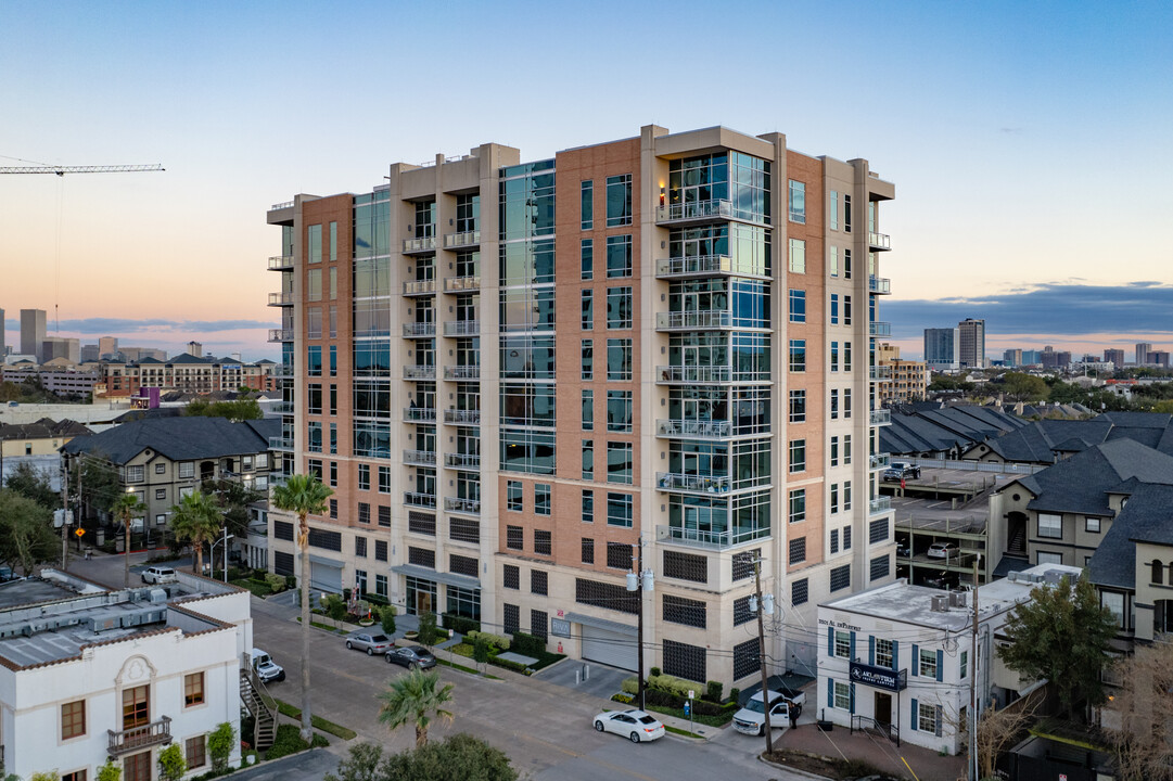 Riva at the Park in Houston, TX - Foto de edificio