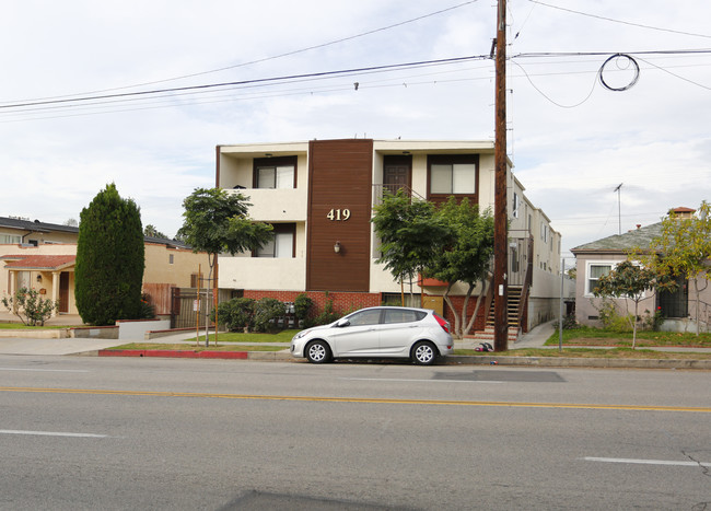 419 S Verdugo Rd in Glendale, CA - Foto de edificio - Building Photo