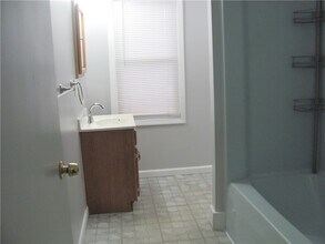 66 Avis St in Rochester, NY - Building Photo - Building Photo