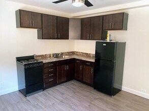 3933 N Clarendon Ave in Chicago, IL - Building Photo - Building Photo