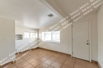 5111 E Peach St in Tucson, AZ - Building Photo - Building Photo