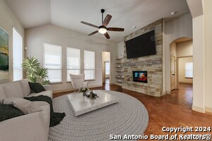 511 Pecan Forest in New Braunfels, TX - Building Photo - Building Photo