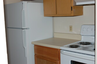 115 Thornwild Dr, Unit 2 Bed No Pet No Smoking in Scottville, MI - Building Photo - Building Photo