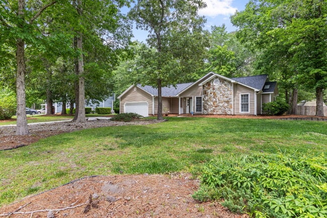 439 Candlewood Dr in Jacksonville, NC - Foto de edificio - Building Photo