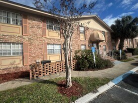 400 Banyon Tree Cir in Maitland, FL - Building Photo