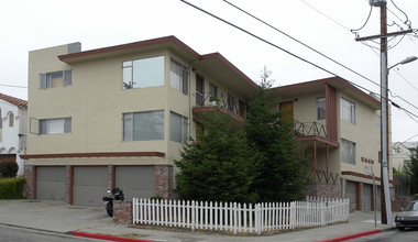 2445 8th Ave in Oakland, CA - Building Photo - Building Photo