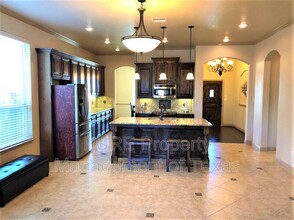 105 Silver Trail-Unit -F317 in Round Rock, TX - Foto de edificio - Building Photo