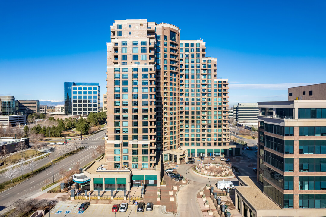 Penterra Plaza in Denver, CO - Foto de edificio