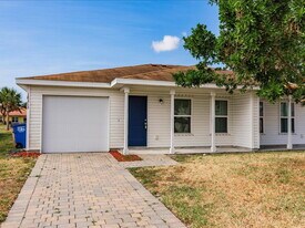 18313 Gibraltar Ln in Lehigh Acres, FL - Building Photo