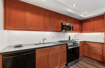 2600 18th St in San Francisco, CA - Building Photo - Building Photo