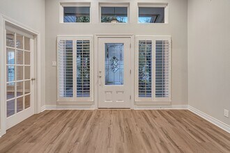 4702 Spring Ln in Baytown, TX - Building Photo - Building Photo