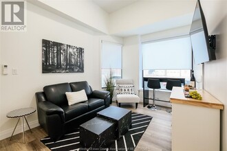 1229 University Ave W in Windsor, ON - Building Photo - Building Photo