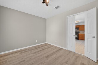 13206 Barton Meadow Ln in Rosharon, TX - Building Photo - Building Photo