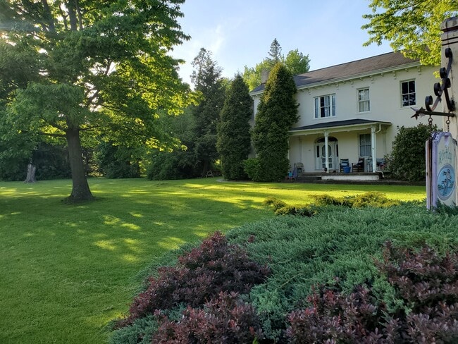 111 Kirtley Strasse, Unit 111