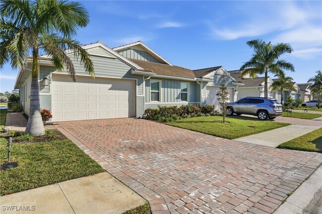 1040 Tranquil Brk Dr in Naples, FL - Building Photo - Building Photo