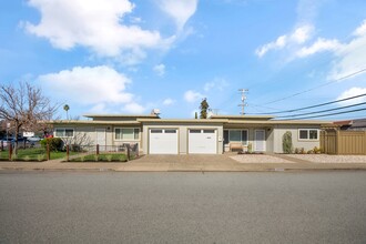 1401-1403 Cary Ave in San Mateo, CA - Building Photo - Building Photo