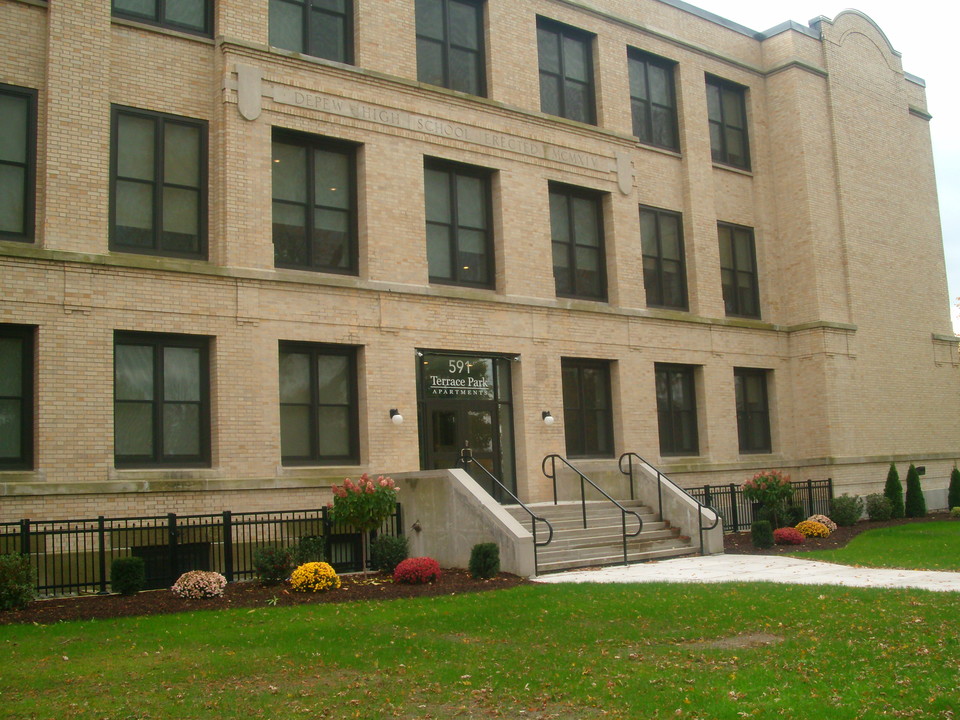 Terrace Park Apartments in Depew, NY - Building Photo