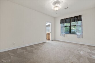 343 Pembroke St in Lehigh Acres, FL - Building Photo - Building Photo